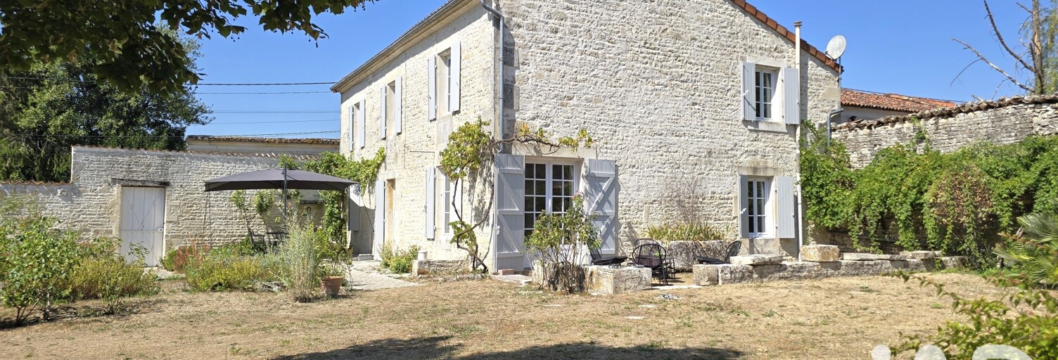 Maison 8 Pièces 300 m² à vendre à Courbillac (16200)