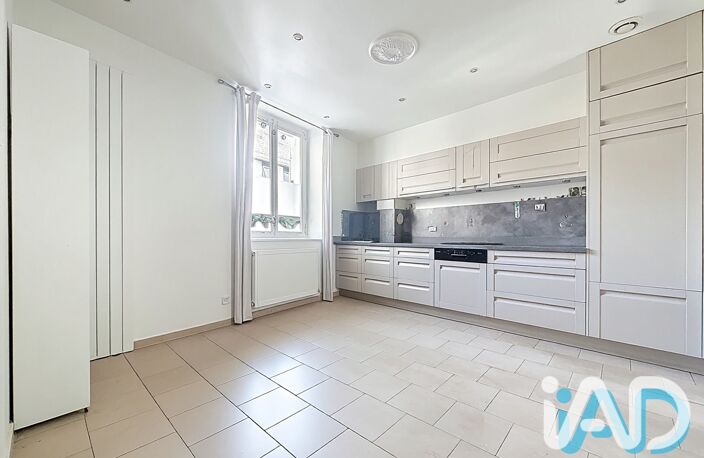 Vente Maison/villa 8 pièces — photo 2