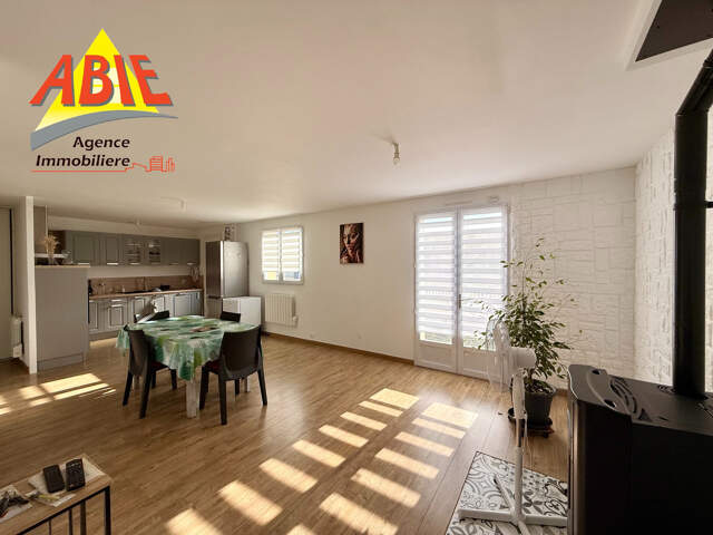 Maison de plain pied parfaitement entretenue de 80 m2 avec g — photo du bien