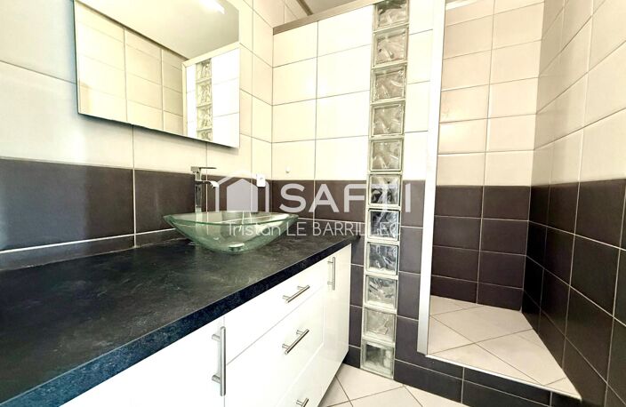 Appartement lumineux avec terrasse  Quartier agréable — photo 3