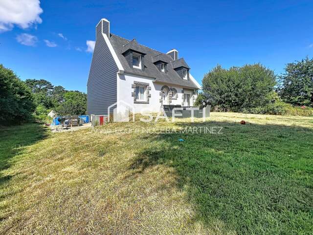 Maison néo-bretonne 4 chambres sur sous-sol complet, grand terrain. — photo du bien