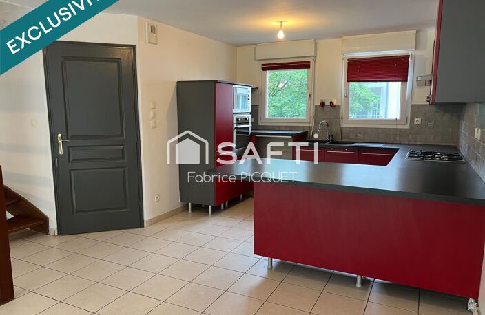 Maison de ville avec trois chambres, garage et jardin — photo 5