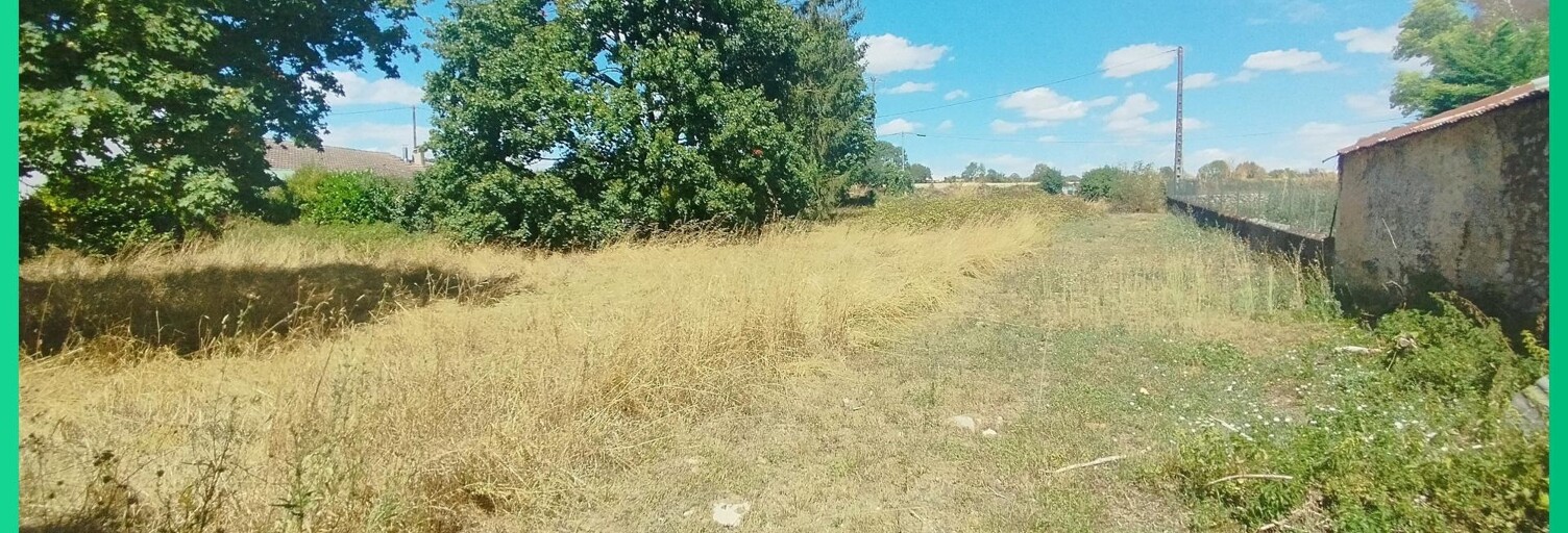 Terrain  1120 m² à vendre à Sainte-Eanne (79800)