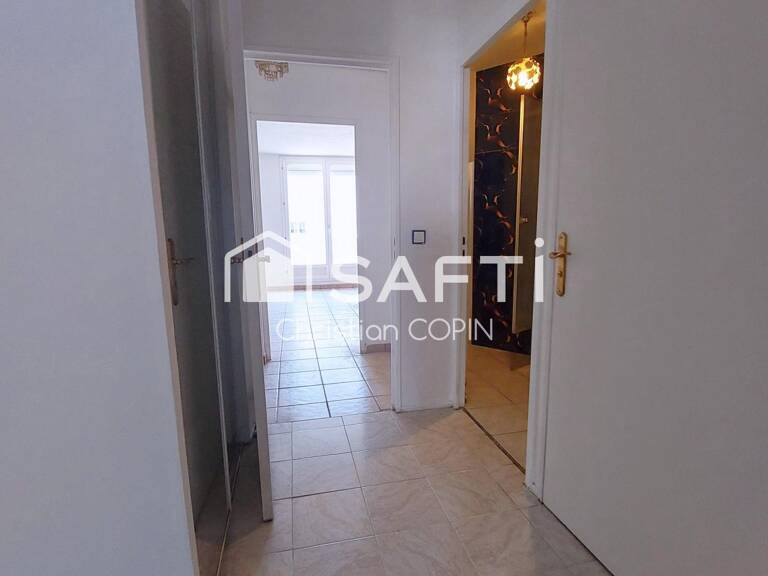 APPARTEMENT T3 RÉNOVÉ  64m2+PLACES PARKINGS+CAVE — photo 1