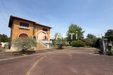 Maison 8 pièces 379500 €