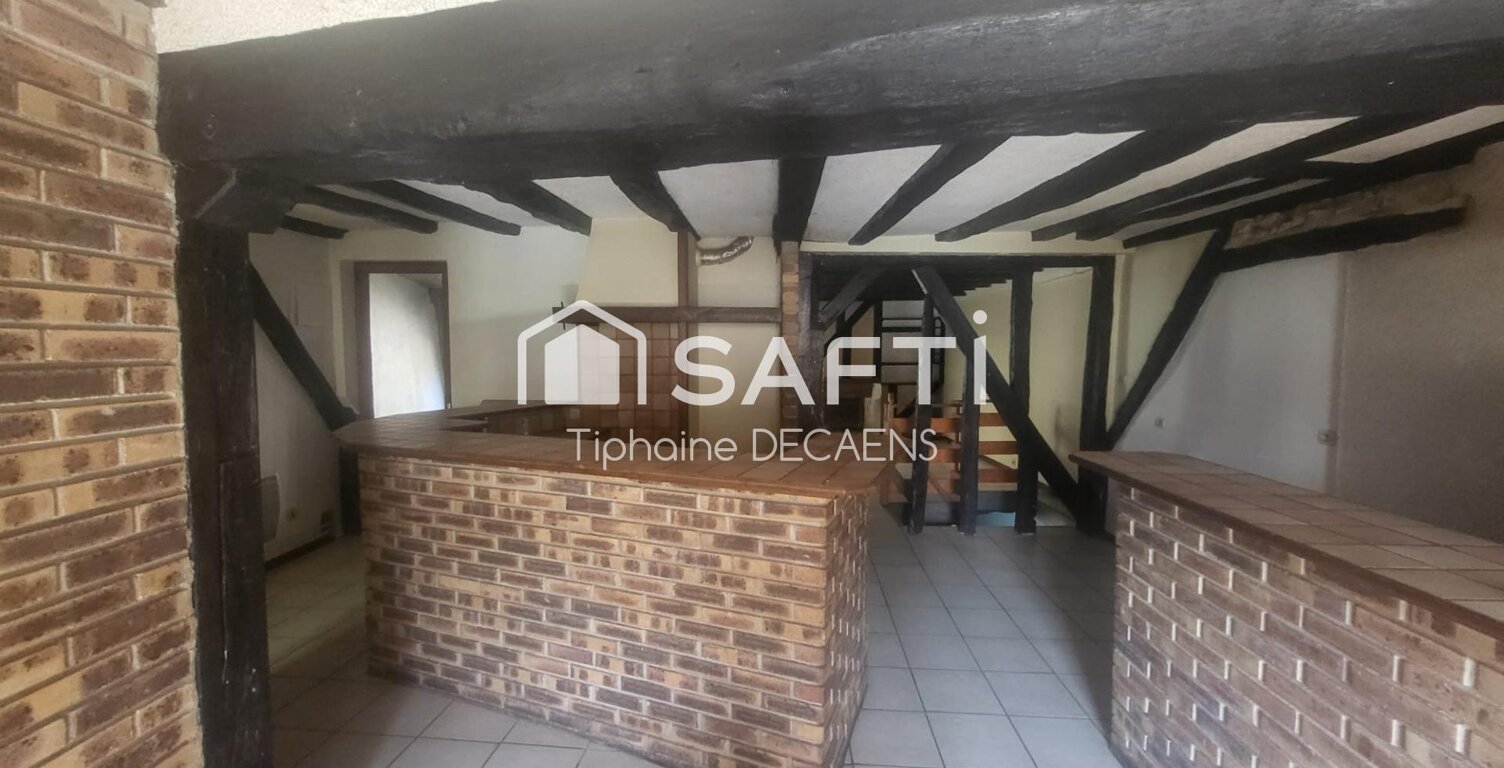 Maison Atypique sur 3 niveaux, Hyper centre, ideal investisseur ou 1er Achat. Travaux a Prévoir. — photo 1