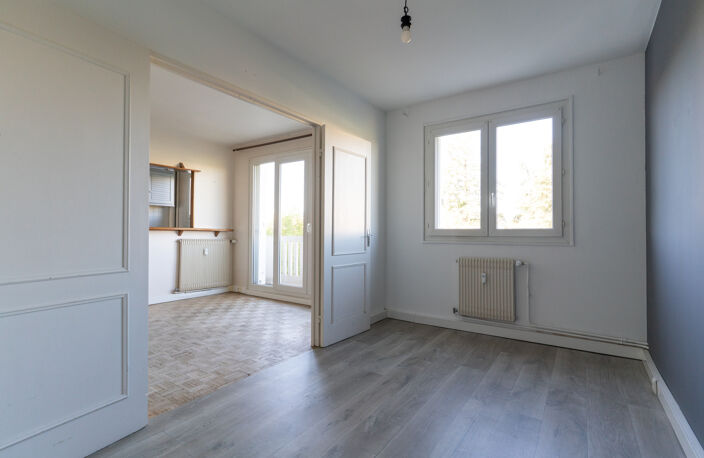 TOURS NORD   T3 52 m2   BALCON   PARKING   CAVE   ASCENSEUR — photo 3
