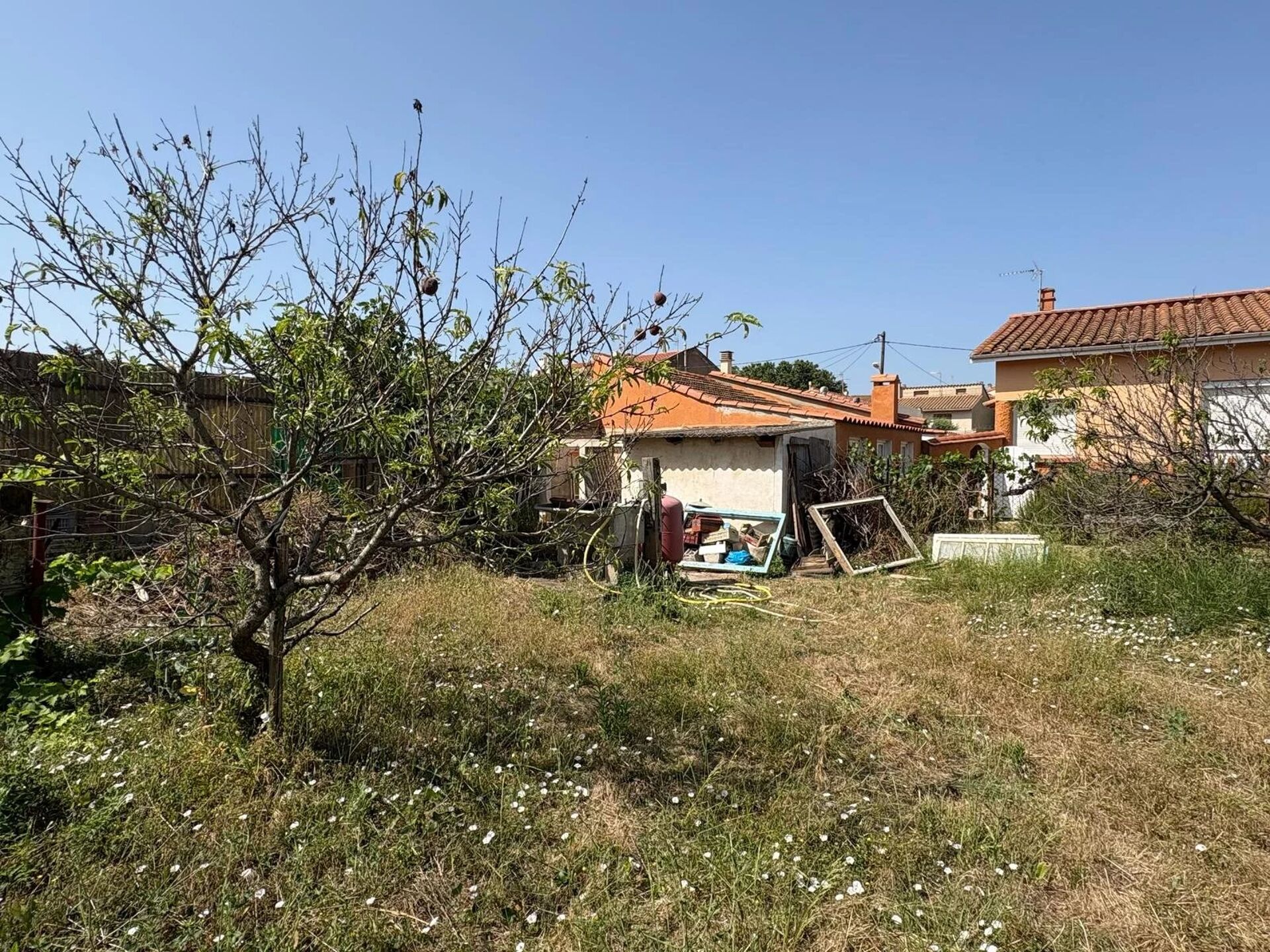 Terrain 600 m² · à Perpignan · 167 000 €