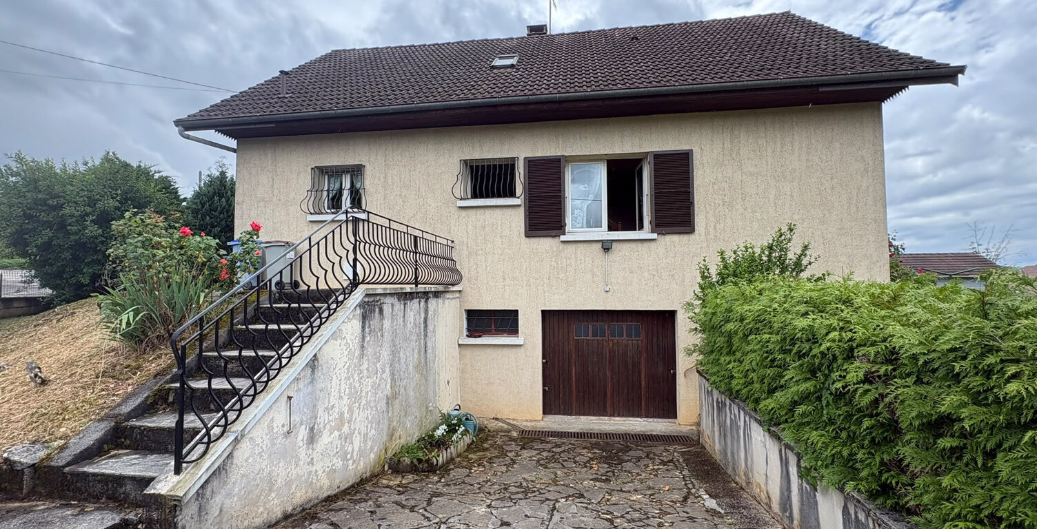 Maison familiale avec sous-sol complet et terrain clos — photo 1