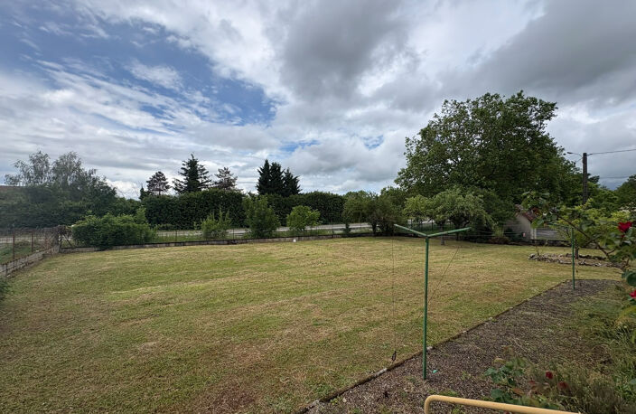 Maison familiale avec sous-sol complet et terrain clos — photo 2