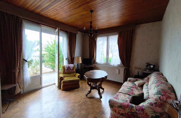 Maison familiale avec sous-sol complet et terrain clos — photo 3