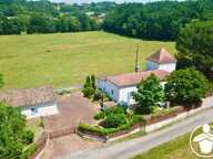A VENDRE - Propriété de caractère avec pigeonnier et vue panoramique à VILLENEUVE-SUR-LOT — photo 2