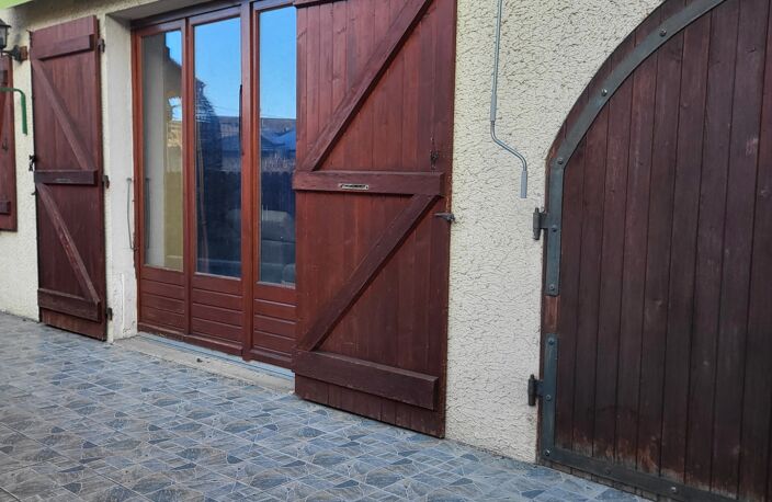 Vente Maison de village 5 pièces — photo 2