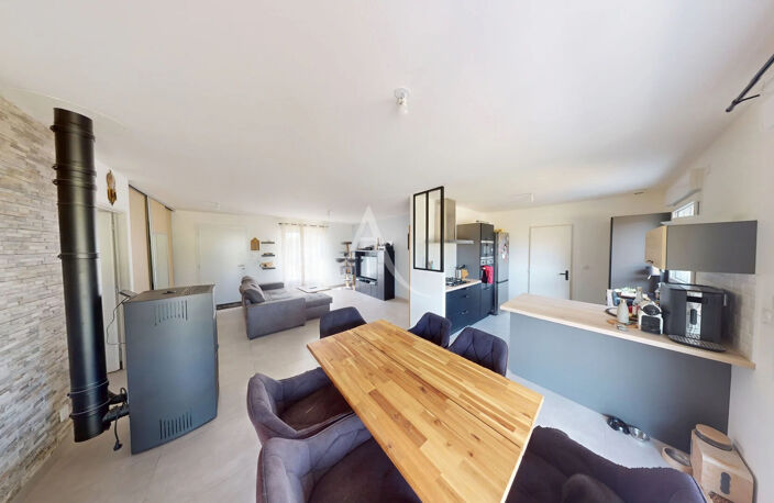 Maison  4 pièce(s) 82.30 m2 SAINT-LYÉ-LA-FORÊT — photo 4