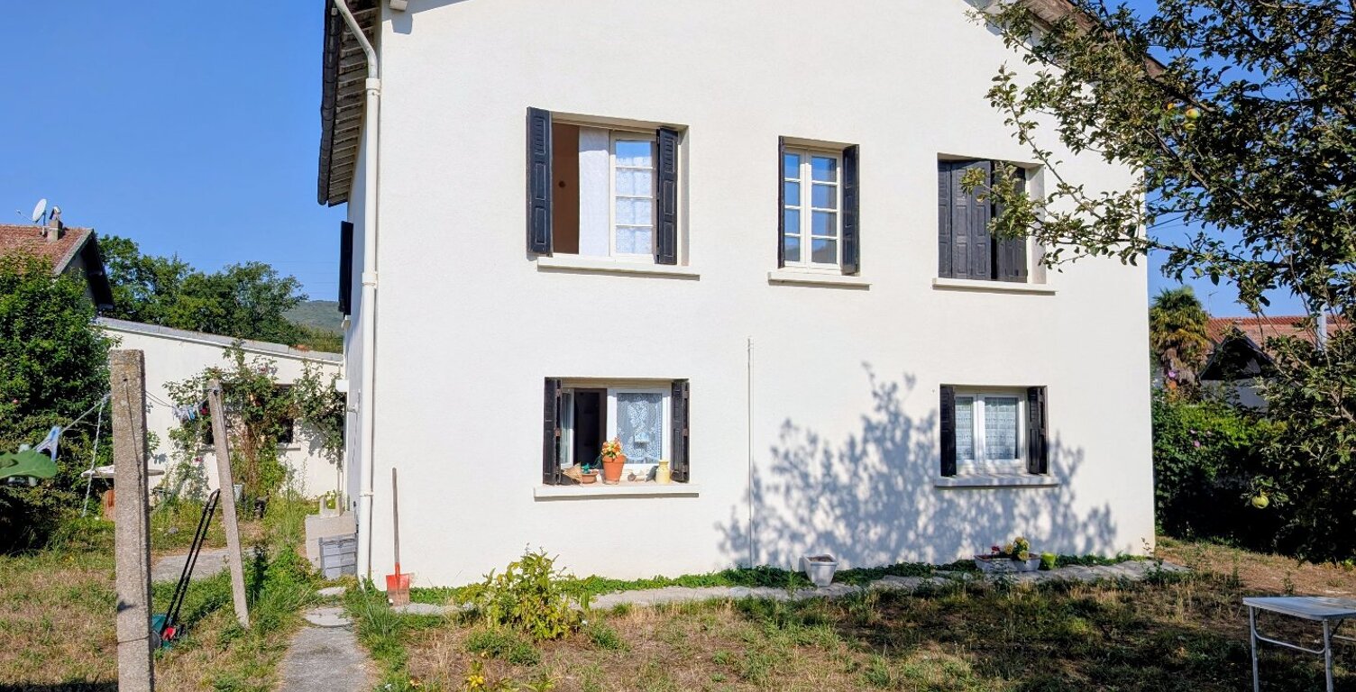 Vente maison 5 pièces 128 m² Lavelanet (09300) — photo 1