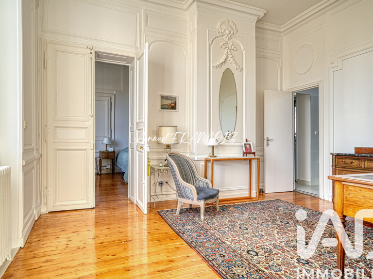 Vente Maison/villa 8 pièces — photo 1