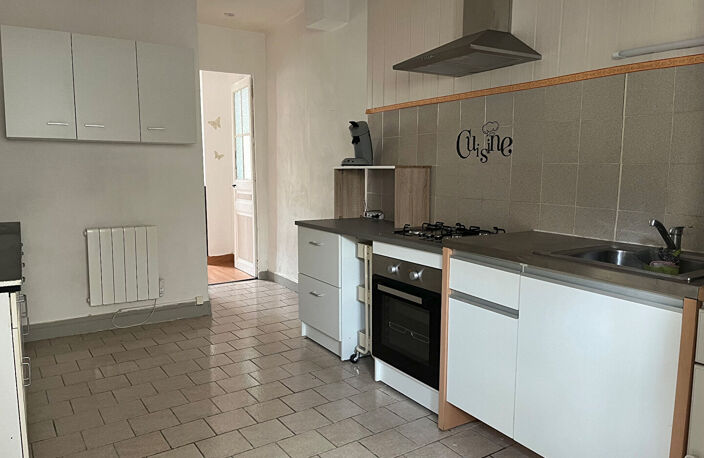 MAISON EN VILLE - QUARTIER COMMISSARIAT — photo 3