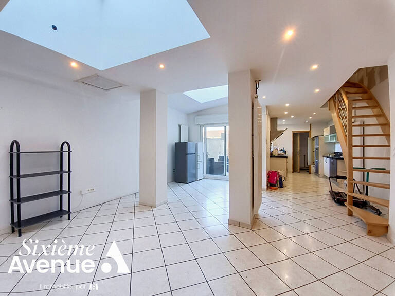 Immeuble avec local commercial et appartement 4 chambres — photo 1