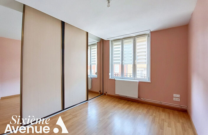 Immeuble avec local commercial et appartement 4 chambres — photo 5