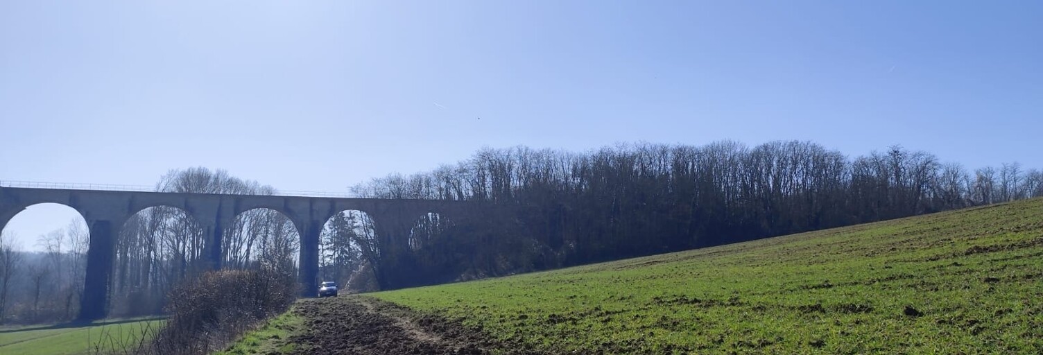 Terrain  1885 m² à vendre à Saint-Prest (28300)