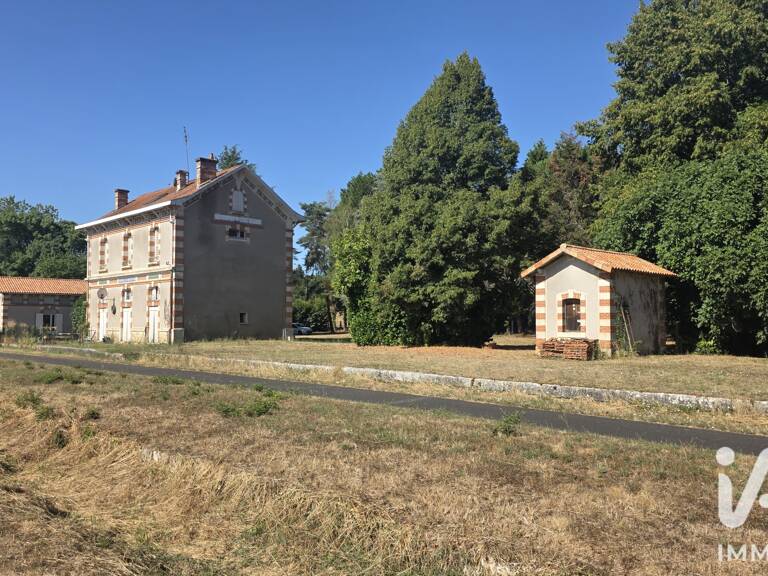 Vente Immeuble 366 m&sup2; — photo 1