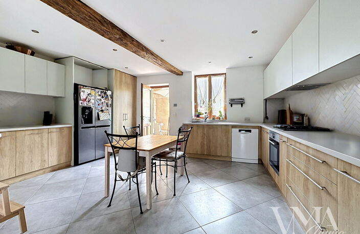 Morancé (69480)   Maison en pierre entièrement rénovée avec — photo 4