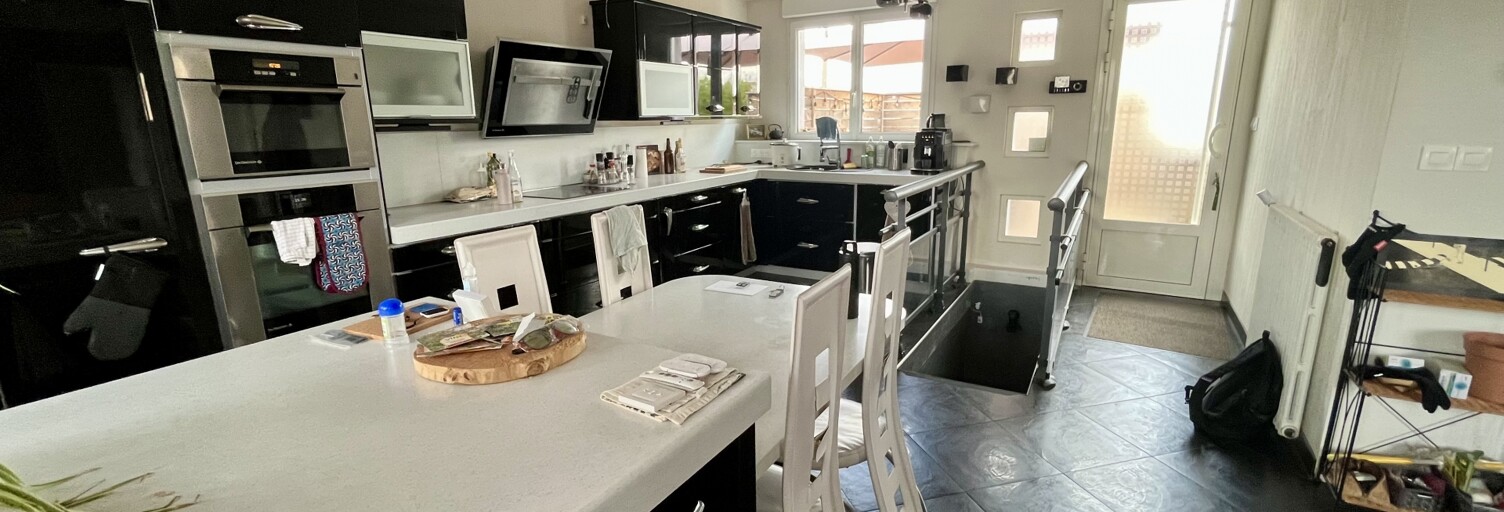 Maison 5 Pièces 111 m² à vendre à Mozac (63200)