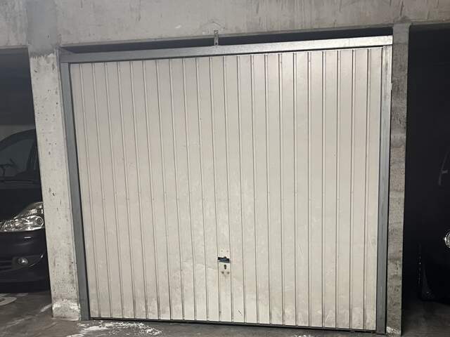 Vente Garage 12 m&sup2; — photo du bien