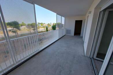 Appartement 3 pièces 860 €
