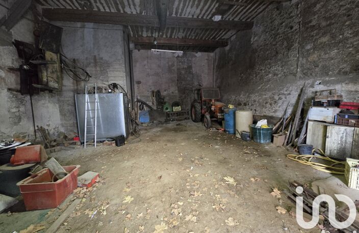 Vente Garage 176 m&sup2; — photo 2