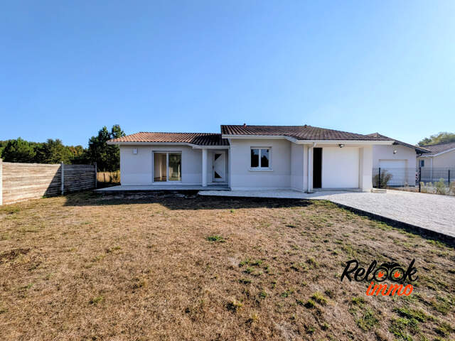 Maison de plain-pied 97m2 + garage -Salles — photo du bien