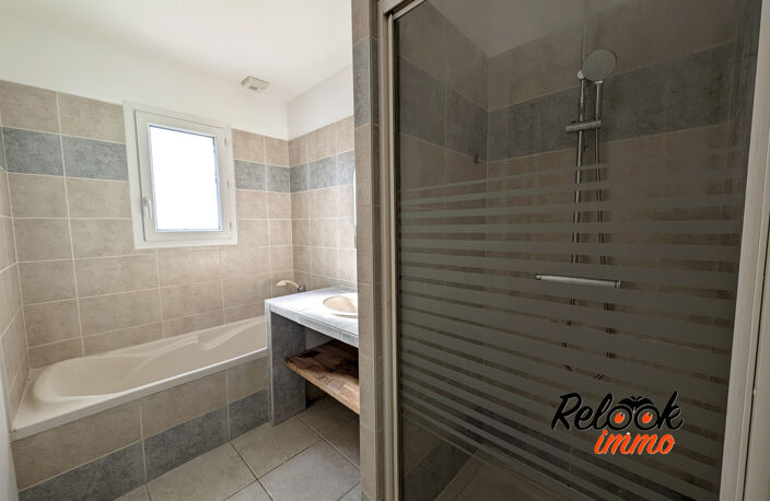 Maison de plain-pied 97m2 + garage -Salles — photo 5