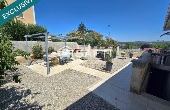MAISON 3 PIÈCES  GRANDE TERRASSE DE 110 M²  GARAGE  TOUT À PIED — photo 2
