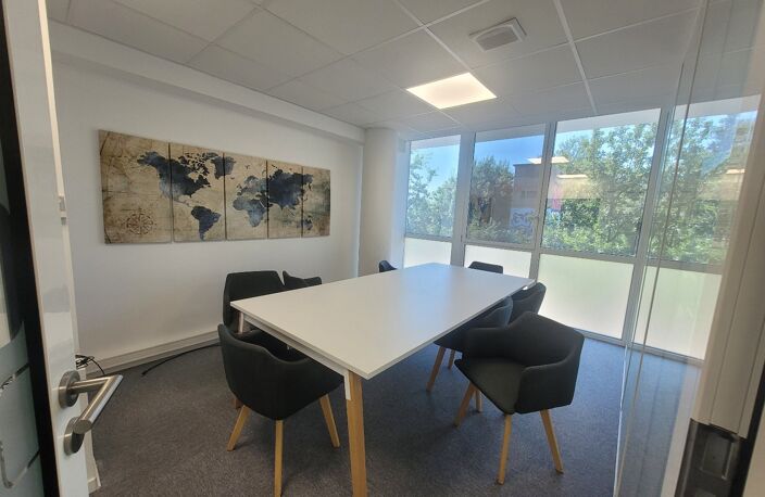 Bureau — photo 3