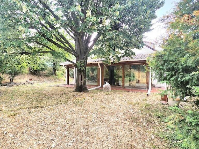 GROS POTENTIEL POUR CETTE MAISON SUR UN TERRAIN CONSTRUCTIBLE — photo 1