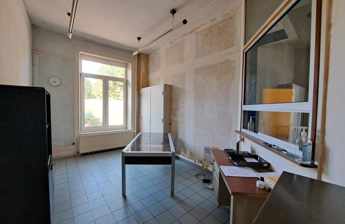 TRES BEL IMMEUBLE DE CARACTERE ! — photo 5