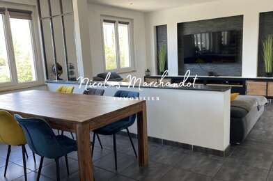 Appartement 6 pièces 249000 €