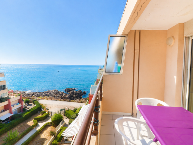 A VENDRE 2 PIECES  AVEC TERRASSE VUE MER A LA CORNICHE A SET — photo du bien