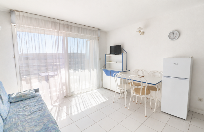A VENDRE 2 PIECES  AVEC TERRASSE VUE MER A LA CORNICHE A SET — photo 2