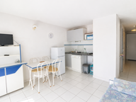 A VENDRE 2 PIECES  AVEC TERRASSE VUE MER A LA CORNICHE A SET — photo 4
