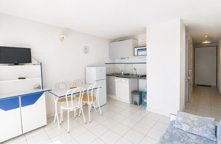 A VENDRE 2 PIECES  AVEC TERRASSE VUE MER A LA CORNICHE A SET — photo 4