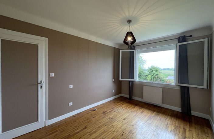 Maison sur deux niveaux avec jardin sur Béhasque-Lapiste — photo 5