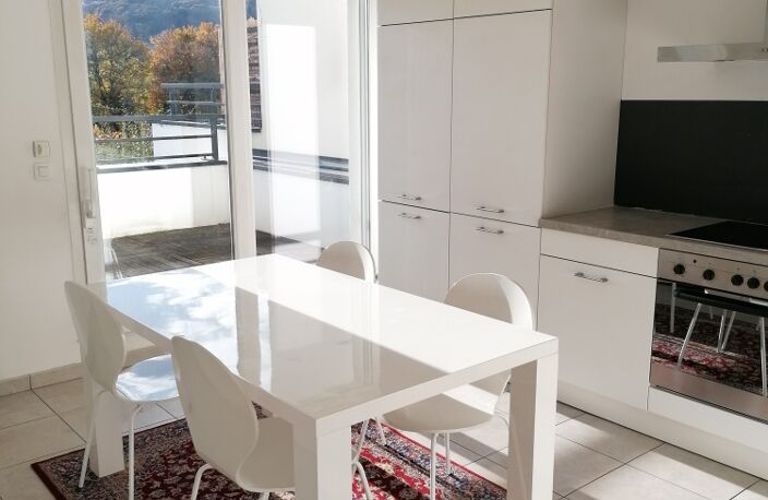 T3 Meublé avec belle terrasse plein sud — photo 2