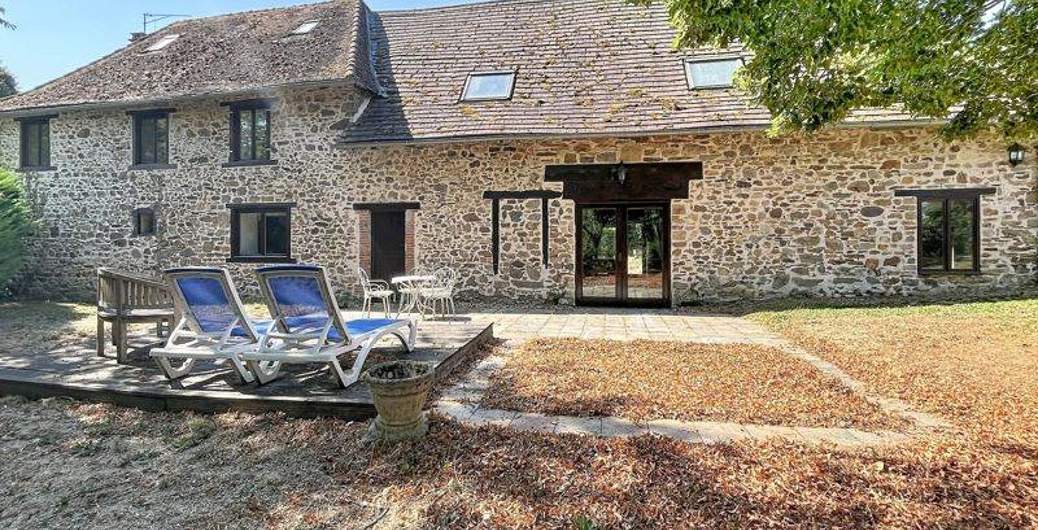 Maison en pierre de 7 pièces principales — photo 1