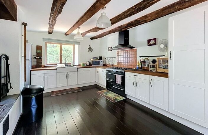 Maison en pierre de 7 pièces principales — photo 3