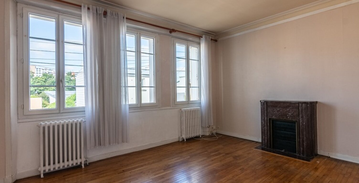 Maison en pierre de 4 pièces principales — photo 1