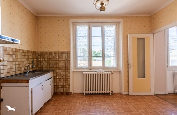 Maison en pierre de 4 pièces principales — photo 2