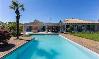 Maison 7 Pièces 245 m² à vendre à Carignan-de-Bordeaux (33360)
