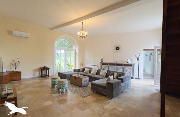 Maison en pierre de 8 pièces principales — photo 3