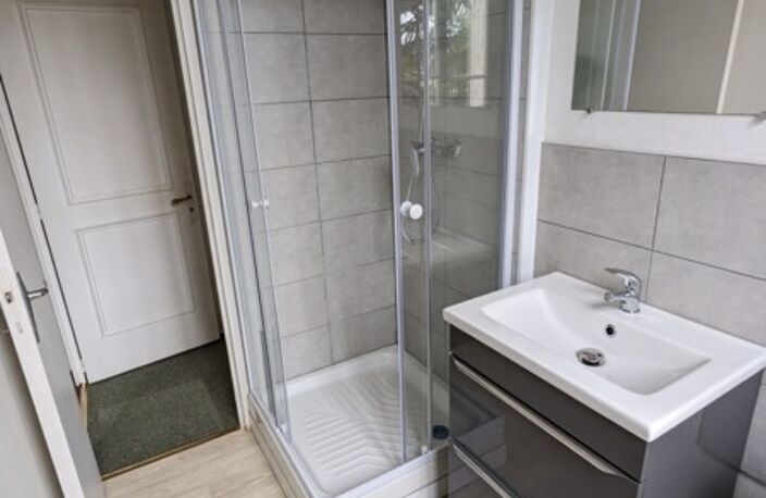 Vente immeuble   Saintes (17100) — photo 3